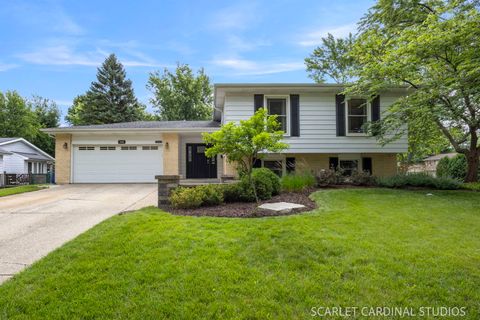 Tiny photo for 1881 Cambridge Lane, Wheaton, IL 60189 (MLS # 12685977)