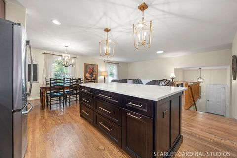Tiny photo for 1881 Cambridge Lane, Wheaton, IL 60189 (MLS # 12685977)