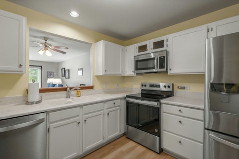 Tiny photo for 13750 Bristlecone Drive #310, Plainfield, IL 60544 (MLS # 12788205)
