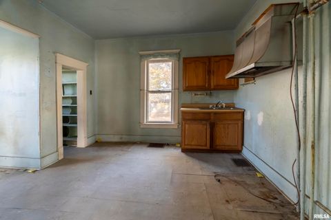 Tiny photo for 1250 E PARK Street, Carbondale, IL 62901 (MLS # EB455822)