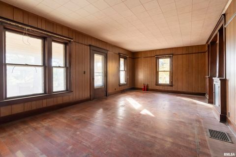 Tiny photo for 1250 E PARK Street, Carbondale, IL 62901 (MLS # EB455822)