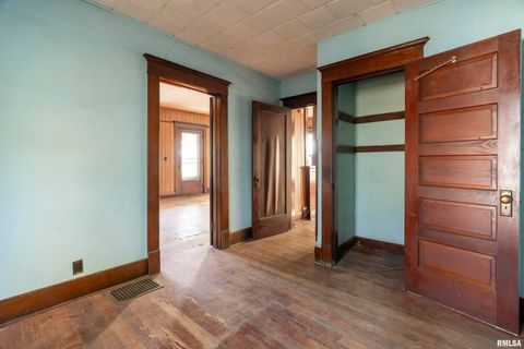 Tiny photo for 1250 E PARK Street, Carbondale, IL 62901 (MLS # EB455822)