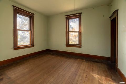 Tiny photo for 1250 E PARK Street, Carbondale, IL 62901 (MLS # EB455822)