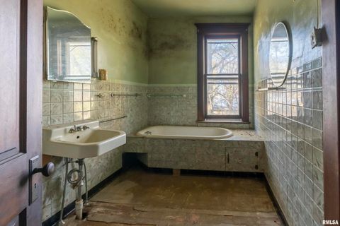 Tiny photo for 1250 E PARK Street, Carbondale, IL 62901 (MLS # EB455822)