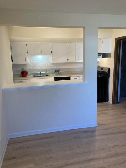 Tiny photo for 166 Chatham Court #B, Bloomingdale, IL 60108 (MLS # 12602437)