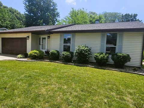 Tiny photo for 4411 Woodglen Lane, Mt Vernon, IL 62864 (MLS # 12690894)