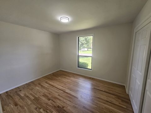 Tiny photo for 4411 Woodglen Lane, Mt Vernon, IL 62864 (MLS # 12690894)