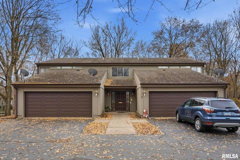 Photo of 2200 36TH Street #3C, Rock Island, IL 61201 (MLS # QC4269651)