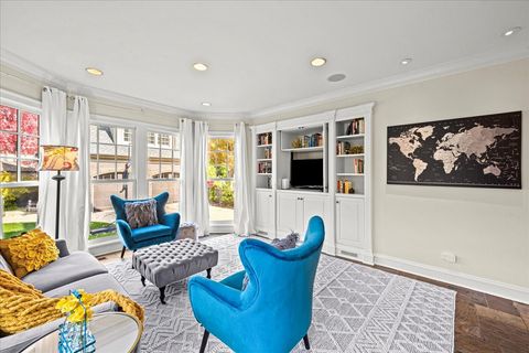 Tiny photo for 121 Robsart Road, Kenilworth, IL 60043 (MLS # 12571619)