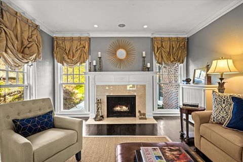 Tiny photo for 121 Robsart Road, Kenilworth, IL 60043 (MLS # 12571619)