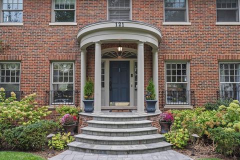 Tiny photo for 121 Robsart Road, Kenilworth, IL 60043 (MLS # 12571619)