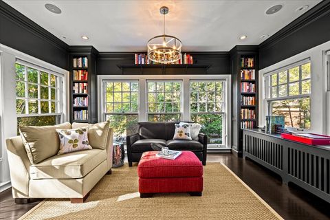 Tiny photo for 121 Robsart Road, Kenilworth, IL 60043 (MLS # 12571619)