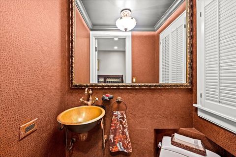 Tiny photo for 121 Robsart Road, Kenilworth, IL 60043 (MLS # 12571619)