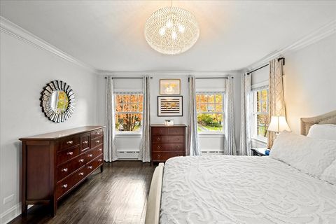 Tiny photo for 121 Robsart Road, Kenilworth, IL 60043 (MLS # 12571619)