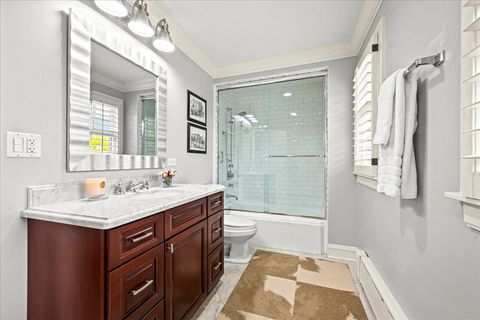 Tiny photo for 121 Robsart Road, Kenilworth, IL 60043 (MLS # 12571619)