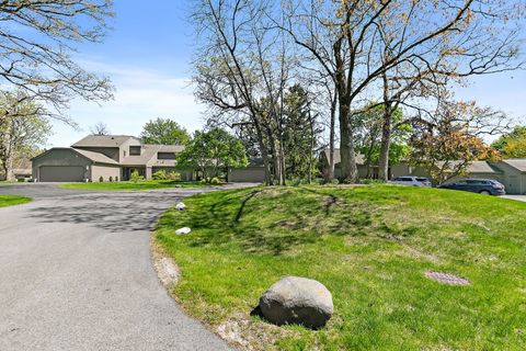 Tiny photo for 535 Woodview Road, Lake Barrington, IL 60010 (MLS # 12479264)