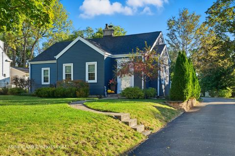 Tiny photo for 5703 Lee Avenue, Downers Grove, IL 60516 (MLS # 12498571)