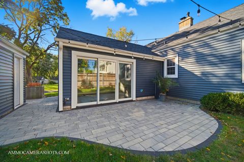 Tiny photo for 5703 Lee Avenue, Downers Grove, IL 60516 (MLS # 12498571)