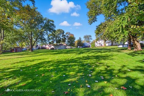 Tiny photo for 5703 Lee Avenue, Downers Grove, IL 60516 (MLS # 12498571)