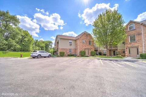 Tiny photo for 1414 W Clear Water Circle #2F, Round Lake Beach, IL 60073 (MLS # 12631736)