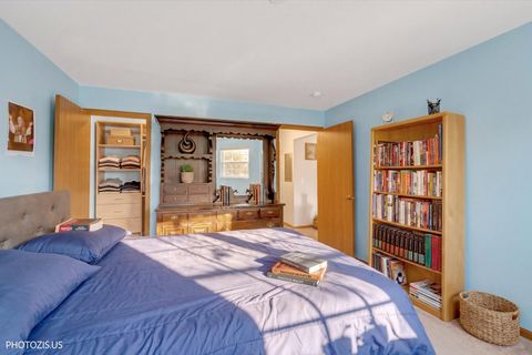 Tiny photo for 1414 W Clear Water Circle #2F, Round Lake Beach, IL 60073 (MLS # 12631736)