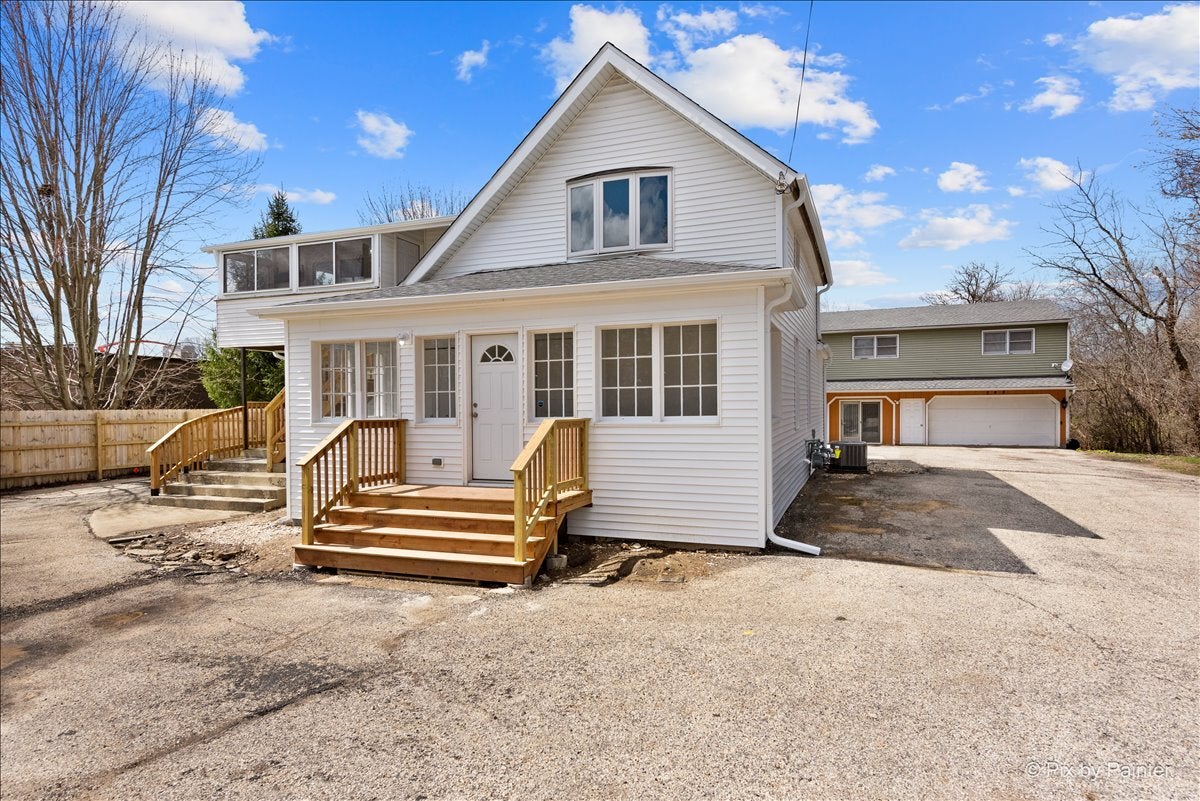 544 N Hainesville Road 1