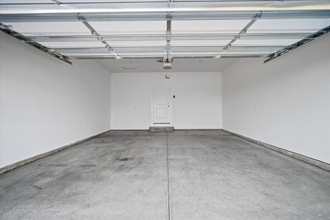 Tiny photo for 8 Stone Mill Court, Bloomington, IL 61705 (MLS # 12573550)