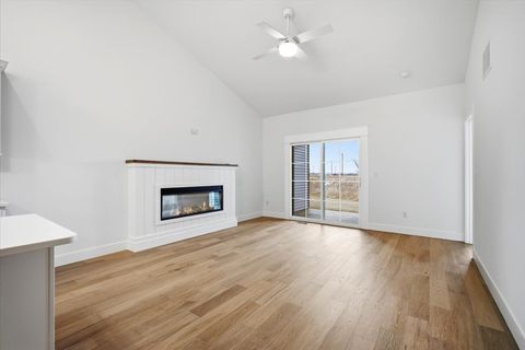 Tiny photo for 8 Stone Mill Court, Bloomington, IL 61705 (MLS # 12573550)