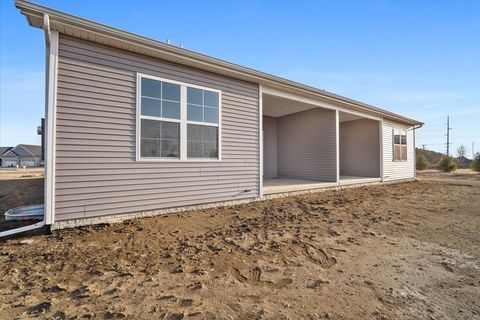 Tiny photo for 8 Stone Mill Court, Bloomington, IL 61705 (MLS # 12573550)