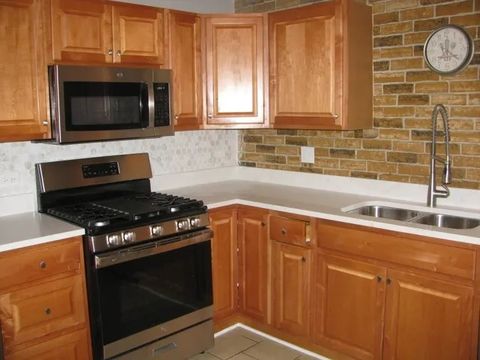 Tiny photo for 8052 W Lyons Street, Niles, IL 60714 (MLS # 12633965)