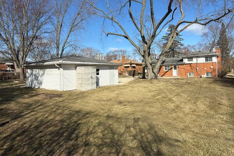 Tiny photo for 240 Hatlen Avenue, Mount Prospect, IL 60056 (MLS # 12581455)