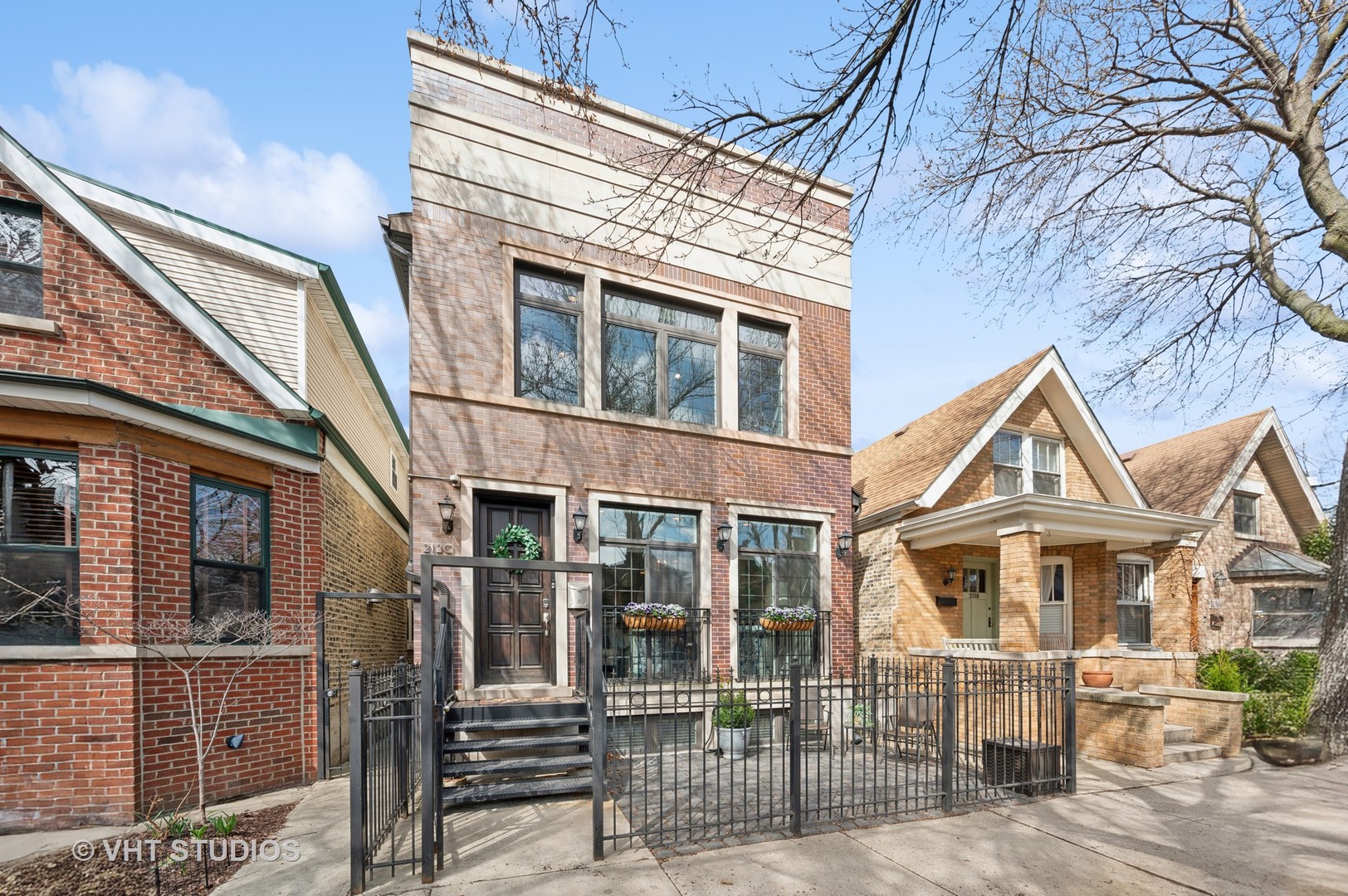 2120 W Homer Street
