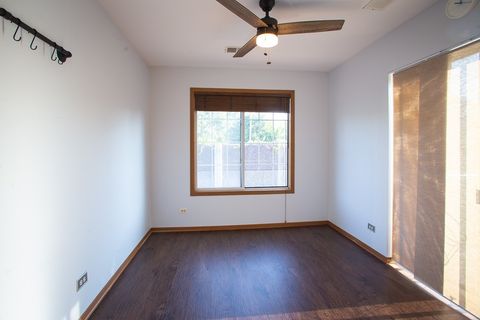 Tiny photo for 1509 Commodore Court #8, Schaumburg, IL 60193 (MLS # 12489637)