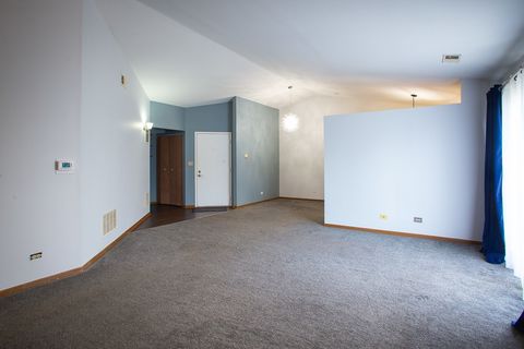 Tiny photo for 1509 Commodore Court #8, Schaumburg, IL 60193 (MLS # 12489637)