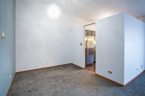 Tiny photo for 1509 Commodore Court #8, Schaumburg, IL 60193 (MLS # 12489637)