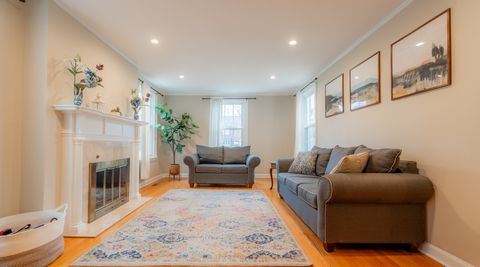 Tiny photo for 803 S Vine Avenue, Park Ridge, IL 60068 (MLS # 12590145)