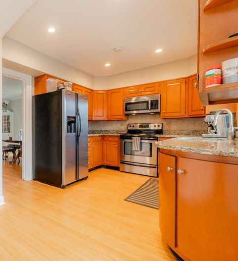 Tiny photo for 803 S Vine Avenue, Park Ridge, IL 60068 (MLS # 12590145)