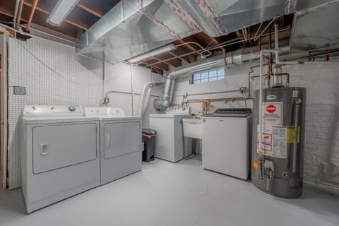 Tiny photo for 803 S Vine Avenue, Park Ridge, IL 60068 (MLS # 12590145)