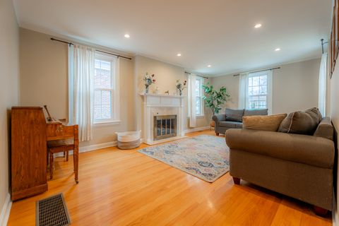 Tiny photo for 803 S Vine Avenue, Park Ridge, IL 60068 (MLS # 12590145)