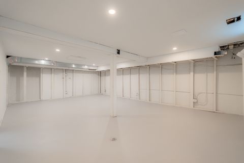 Tiny photo for 803 S Vine Avenue, Park Ridge, IL 60068 (MLS # 12590145)