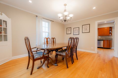 Tiny photo for 803 S Vine Avenue, Park Ridge, IL 60068 (MLS # 12590145)