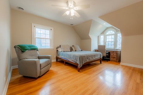 Tiny photo for 803 S Vine Avenue, Park Ridge, IL 60068 (MLS # 12590145)