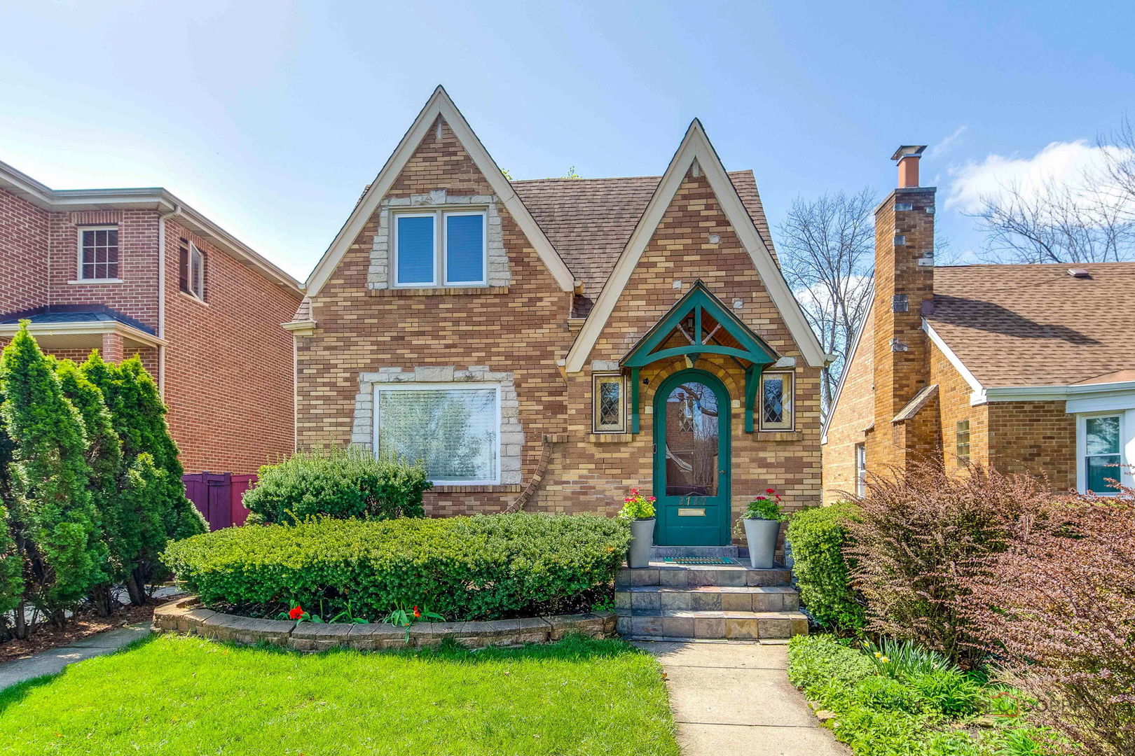 2720 N Beulah Avenue