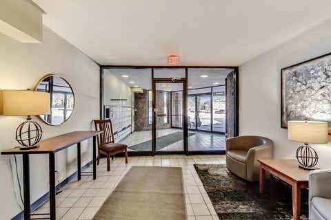 Tiny photo for 440 Raintree Court #2J, Glen Ellyn, IL 60137 (MLS # 12738560)