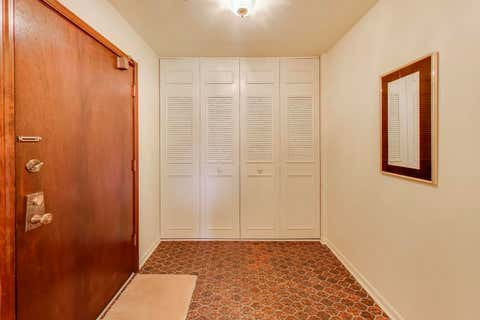 Tiny photo for 440 Raintree Court #2J, Glen Ellyn, IL 60137 (MLS # 12738560)
