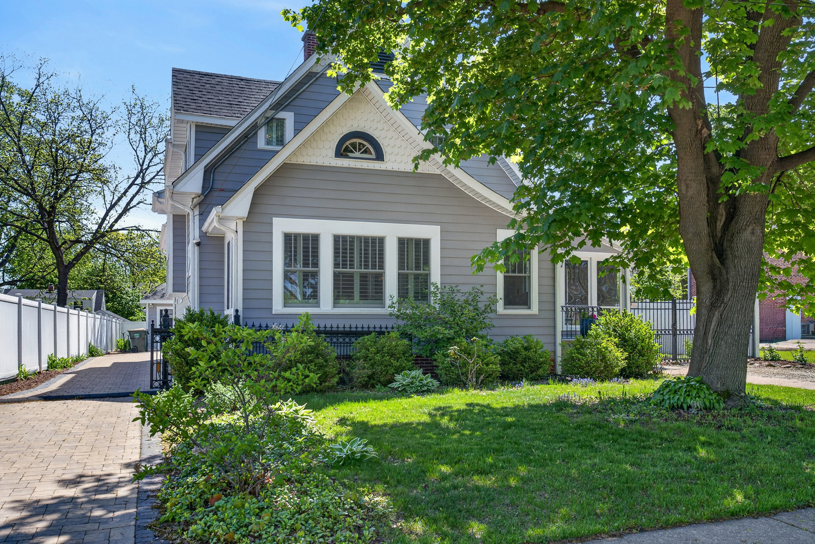 112 Douglas Avenue