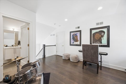 Tiny photo for 504 S Lincoln Street, Hinsdale, IL 60521 (MLS # 12759790)