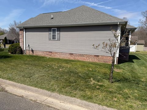 Tiny photo for 2 Dove Lane, Metropolis, IL 62960 (MLS # 12605685)