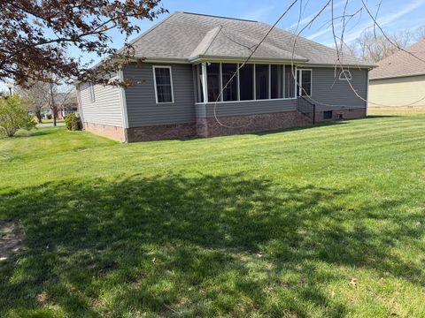 Tiny photo for 2 Dove Lane, Metropolis, IL 62960 (MLS # 12605685)