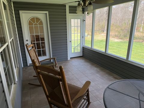 Tiny photo for 2 Dove Lane, Metropolis, IL 62960 (MLS # 12605685)